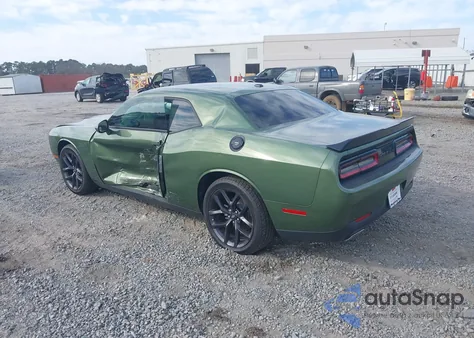 2021 Dodge Challenger Sxt z USA, uszkodzony, nr VIN 2C3CDZAG8MH586809